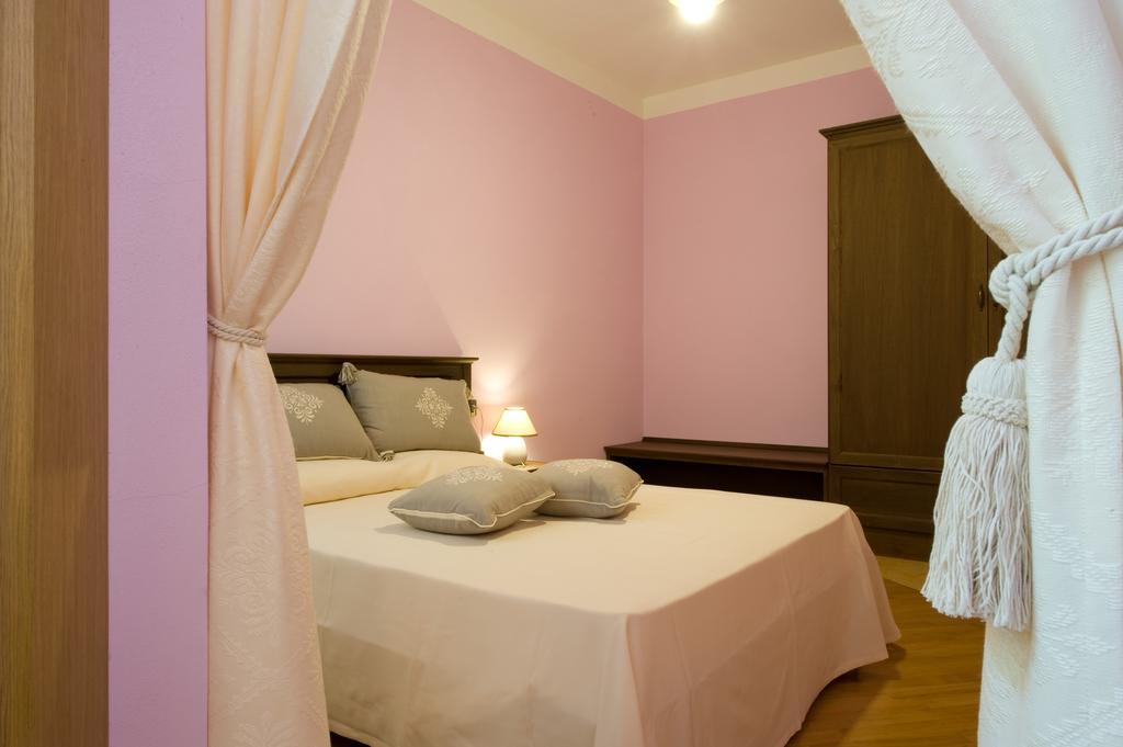 Piazza Azuni 18 Guest House Sassari Room photo